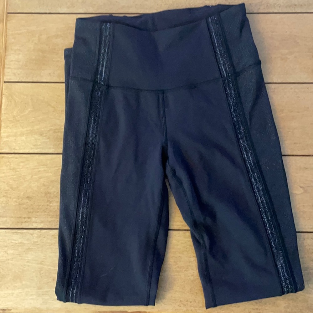 Lululemon leggings Like New Sz 6